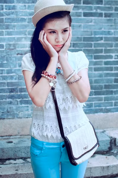 Tham gia vào nhóm CLB xì teen của báo Mực Tím năm 2010 đến nay, tham gia các show diễn của báo như Bay đến ước mơ 8, Mực tím STYLE, bé vẽ Rồng 2012... từng tham gia chương trình style & star và yourstyle của kênh YEAH1 Tv, chụp quảng cáo cho nhãn hàng thời trang Foci...v..v <<HOA KHÔI CÁC TRƯỜNG ĐẠI HỌC <<NGÔI SAO HỌC ĐƯỜNG Tham gia vào nhóm CLB xì teen của báo Mực Tím năm 2010 đến nay, tham gia các show diễn của báo như Bay đến ước mơ 8, Mực tím STYLE, bé vẽ Rồng 2012... từng tham gia chương trình style & star và yourstyle của kênh YEAH1 Tv, chụp quảng cáo cho nhãn hàng thời trang Foci...v..v <<HOA KHÔI CÁC TRƯỜNG ĐẠI HỌC <<NGÔI SAO HỌC ĐƯỜNG