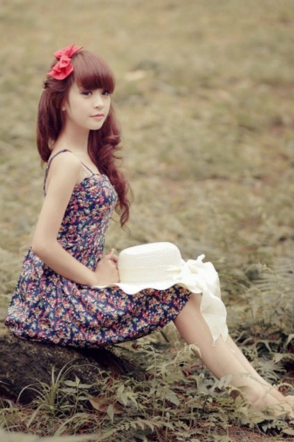 Nguyễn Huyền Trang sinh năm 1997, tốt nghiệp Trường THPT Lomonoxopvà đang sắp bước vào lớp 10 Trường THPT Việt Đức - Hà Nội, cô bạn dễ thương từng là người mẫu ảnh cho báo Sao Mai. GƯƠNG MẶT CỰC BABY CỦA BÔNG HOA NÚI RỪNG ĐIỆN BIÊN NGỠ NGÀNG NỤ CƯỜI QUYẾN RŨ CỦA NỮ SINH ĐẠI HỌC LAO ĐỘNG XÃ HỘI Nguyễn Huyền Trang sinh năm 1997, tốt nghiệp Trường THPT Lomonoxopvà đang sắp bước vào lớp 10 Trường THPT Việt Đức - Hà Nội, cô bạn dễ thương từng là người mẫu ảnh cho báo Sao Mai. GƯƠNG MẶT CỰC BABY CỦA BÔNG HOA NÚI RỪNG ĐIỆN BIÊN NGỠ NGÀNG NỤ CƯỜI QUYẾN RŨ CỦA NỮ SINH ĐẠI HỌC LAO ĐỘNG XÃ HỘI