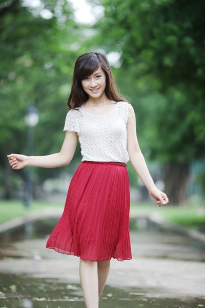 <<HOA KHÔI CÁC TRƯỜNG ĐẠI HỌC <<NGÔI SAO HỌC ĐƯỜNG <<NGỠ NGÀNG TRƯỚC VẺ QUYẾN RŨ CỦA HOTGIRL MIỀN TÂY