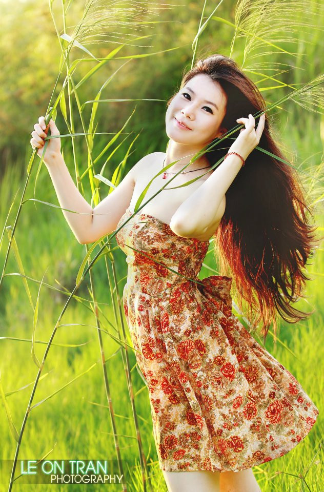 Nguyễn Thị Hiền Trang sinh năm 1992, có nick name là Hani Nguyễn, hiện là sinh viên Trường Cao Đẳng Kinh tế - Kỹ thuật miền Nam, TP Hồ Chí Minh. <<HOA KHÔI CÁC TRƯỜNG ĐẠI HỌC <<NGÔI SAO HỌC ĐƯỜNG