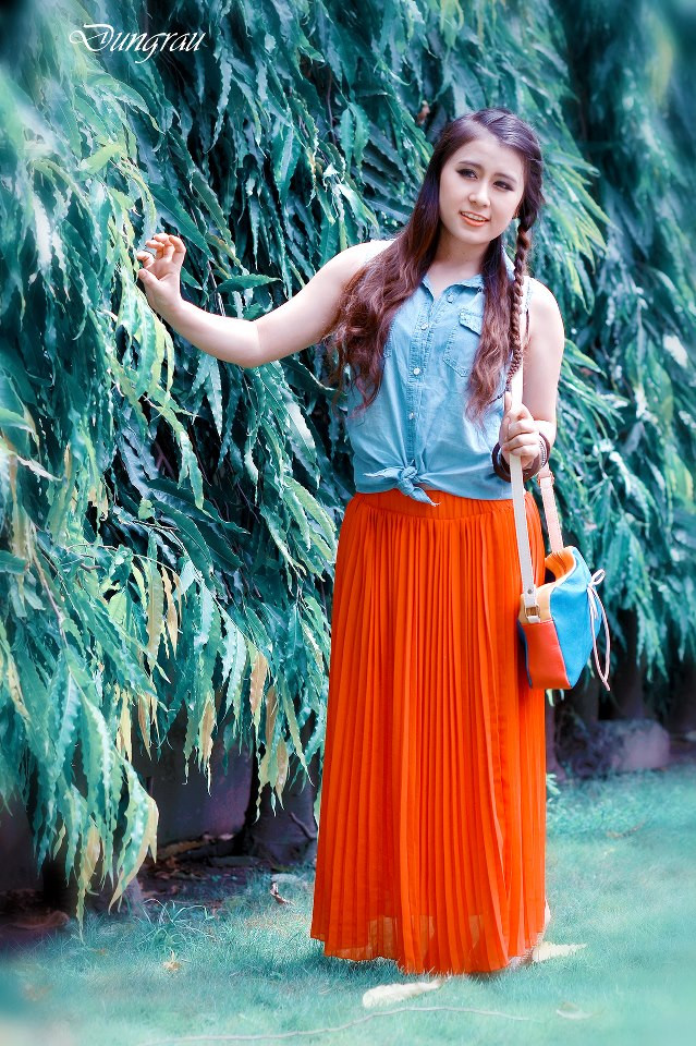 Kim Thuy có tài năng về diễn xuất, có thể diễn theo nhiều tâm trạng khác nhau, nhảy là năng khiếu nổi bật và là điểm mạnh của Thuy, ước mơ của Thuy là trở thành người mẫu ảnh. >>HOA KHÔI CÁC TRƯỜNG ĐẠI HỌC >> NGẨN NGƠ TRƯỚC NHAN SẮC CỦA HOTGIRL ĐẠI HỌC KINH TẾ ĐÀ NẴNG >> NHỮNG NỮ SINH KHOE THÂN PHẢN CẢM TRONG ÁO DÀI Kim Thuy có tài năng về diễn xuất, có thể diễn theo nhiều tâm trạng khác nhau, nhảy là năng khiếu nổi bật và là điểm mạnh của Thuy, ước mơ của Thuy là trở thành người mẫu ảnh. >>HOA KHÔI CÁC TRƯỜNG ĐẠI HỌC >> NGẨN NGƠ TRƯỚC NHAN SẮC CỦA HOTGIRL ĐẠI HỌC KINH TẾ ĐÀ NẴNG >> NHỮNG NỮ SINH KHOE THÂN PHẢN CẢM TRONG ÁO DÀI