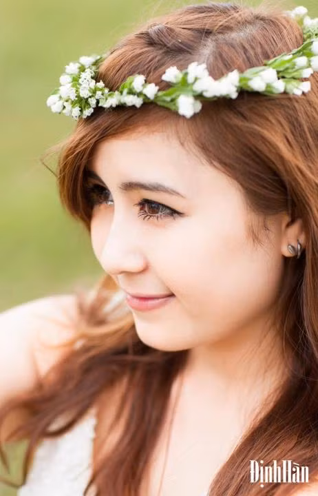 >>HOA KHÔI CÁC TRƯỜNG ĐẠI HỌC >> NGẨN NGƠ TRƯỚC NHAN SẮC CỦA HOTGIRL ĐẠI HỌC KINH TẾ ĐÀ NẴNG >> NHỮNG NỮ SINH KHOE THÂN PHẢN CẢM TRONG ÁO DÀI