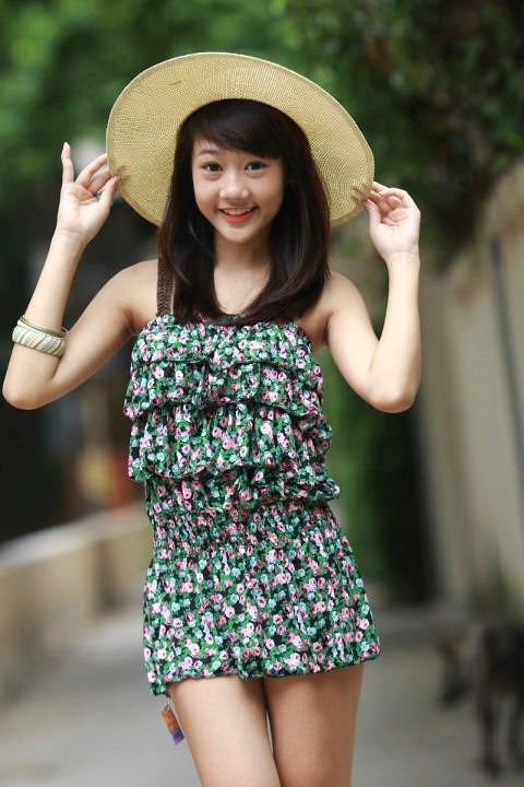 An Phương còn rất yêu thích trẻ con và thích chăm sóc cún cưng. <<HOA KHÔI CÁC TRƯỜNG ĐẠI HỌC <<NGÔI SAO HỌC ĐƯỜNG An Phương còn rất yêu thích trẻ con và thích chăm sóc cún cưng. <<HOA KHÔI CÁC TRƯỜNG ĐẠI HỌC <<NGÔI SAO HỌC ĐƯỜNG