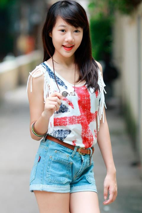 Sở hữu gương mặt đáng yêu, hồn nhiên cùng nụ cười tươi sáng như thiên thần, An Phương được mời chụp mẫu cho báo Thiếu niên tiền phong, sao mai... và nhiều shop thời trang nổi tiếng Hà thành như Valen shop... <<HOA KHÔI CÁC TRƯỜNG ĐẠI HỌC <<NGÔI SAO HỌC ĐƯỜNG Sở hữu gương mặt đáng yêu, hồn nhiên cùng nụ cười tươi sáng như thiên thần, An Phương được mời chụp mẫu cho báo Thiếu niên tiền phong, sao mai... và nhiều shop thời trang nổi tiếng Hà thành như Valen shop... <<HOA KHÔI CÁC TRƯỜNG ĐẠI HỌC <<NGÔI SAO HỌC ĐƯỜNG