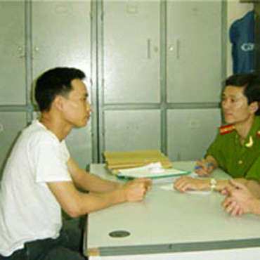 Nguyễn Văn Đức khi bị bắt giữ đã làm đau đầu các điều tra viên Công an tỉnh Đồng Nai. Nguyễn Văn Đức khi bị bắt giữ đã làm đau đầu các điều tra viên Công an tỉnh Đồng Nai.