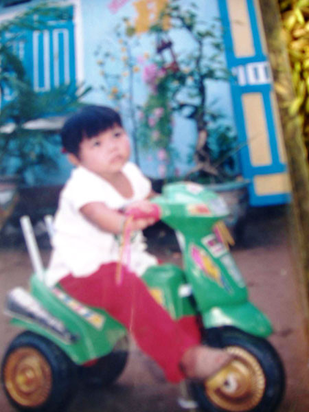 Bé Xuyến lúc còn nhỏ