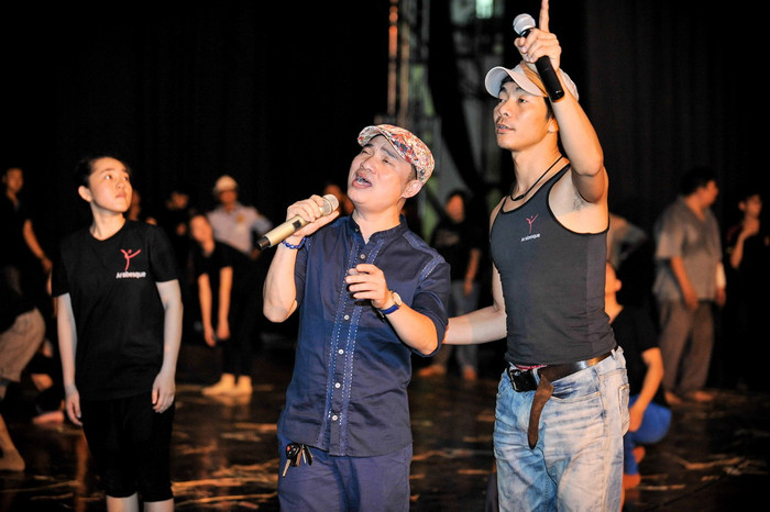 Anh sẽ tái xuất trong chương trình Duyên dáng Việt Nam lần thứ 26 với một tiết mục được đạo diễn Tấn Lộc dàn dựng “đo ni đóng giày” cho anh