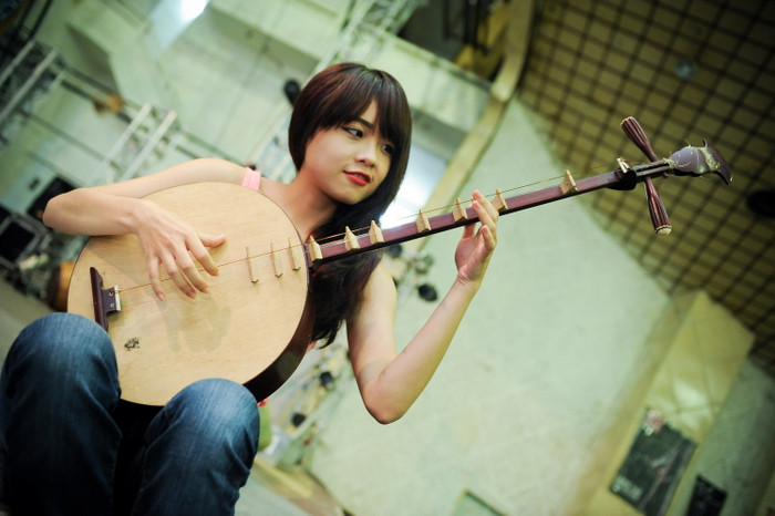 Đây là lần đầu tiên Thái Trinh góp mặt trong chương trình Duyên dáng Việt Nam, Thái Trinh sẽ là người mở màn với ca khúc Bonjour Vietnam