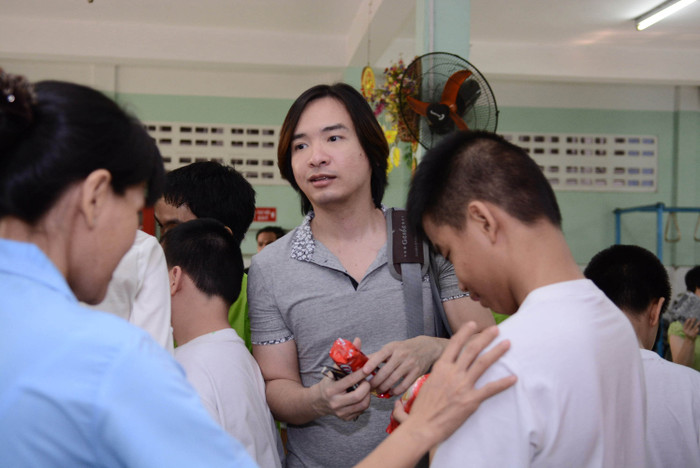 Nam ca sĩ cho biết, anh sẽ tái xuất showbiz, và trở lại với ca hát sau thời gian dài vắng bóng. Hiện tại, Việt Quang đã lấy lại được giọng hát như xưa.