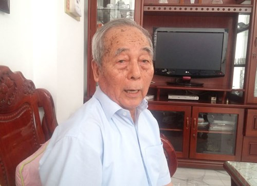 Trung tá Lê Trọng Sành - Nguyên Cục phó Cục tác chiến Quân chủng Phòng không không quân, nguyên Trưởng phòng quản lý bay - sân bay Tân Sơn Nhất. ảnh nguồn Tạp chí hàng không Trung tá Lê Trọng Sành - Nguyên Cục phó Cục tác chiến Quân chủng Phòng không không quân, nguyên Trưởng phòng quản lý bay - sân bay Tân Sơn Nhất. ảnh nguồn Tạp chí hàng không