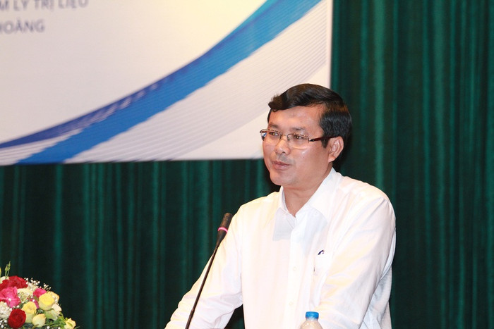 Thứ trưởng Nguyễn Văn Phúc thay mặt Bộ Giáo dục và Đào tạo cảm ơn Hiệp hội Các trường đại học, cao đẳng Việt Nam đã dày công quyết tâm tổ chức hội thảo “Hệ thống giáo dục mở trong bối cảnh tự chủ giáo dục và hội nhập quốc tế” - ảnh Trinh Phúc.