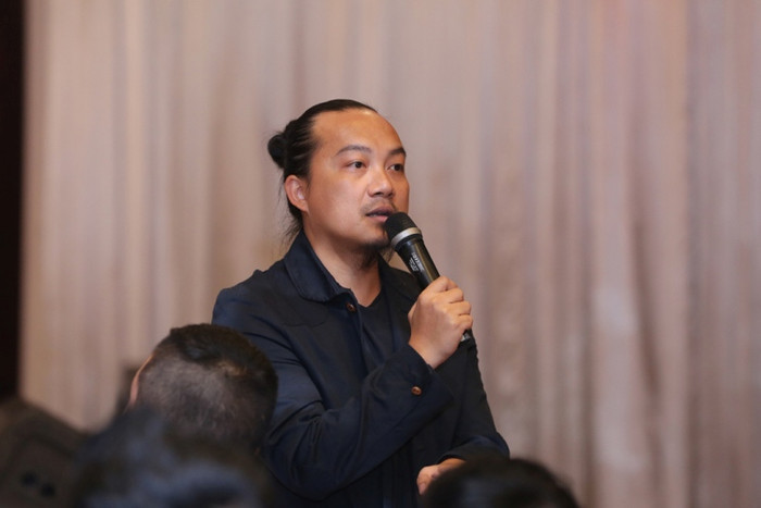 Em trai đồng thời cũng là quản lý của ca sĩ Đoan Trang, ông Cao Trung Hiếu.