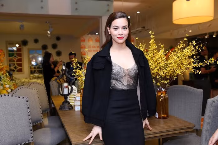 Ca sĩ Hồ Ngọc Hà.