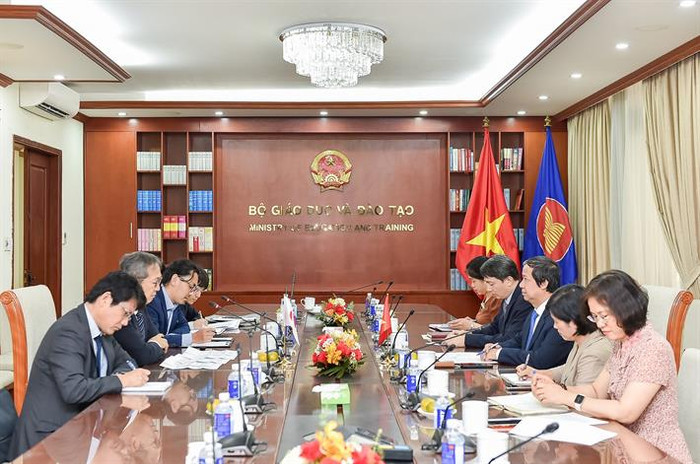 Quang cảnh buổi tiếp 1.jpg