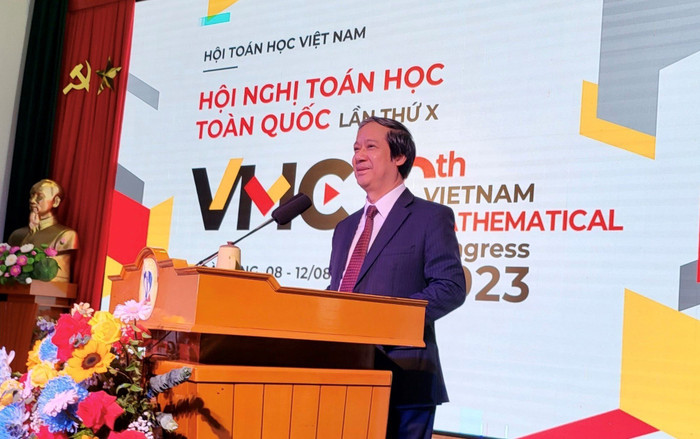 Bộ trưởng Nguyễn Kim Sơn phát biểu tại Hội nghị Toán học toàn quốc lần thứ X, năm 2023. Ảnh: Bộ Giáo dục và Đào tạo Bộ trưởng Nguyễn Kim Sơn phát biểu tại Hội nghị Toán học toàn quốc lần thứ X, năm 2023. Ảnh: Bộ Giáo dục và Đào tạo