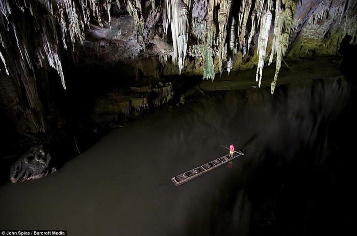 Hang động Thamlod, Pang Mapha, Thái Lan Hang động Thamlod, Pang Mapha, Thái Lan