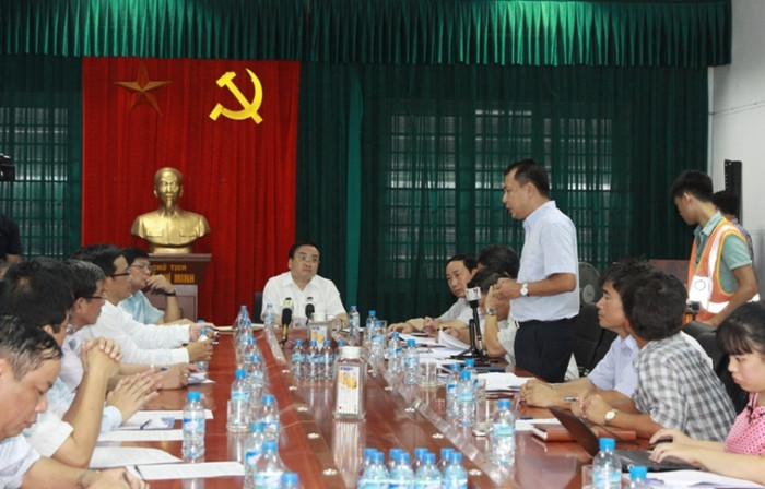 Phó Thủ tướng Hoàng Trung Hải họp giao ban công trường về Dự án đường, cầu Nhật Tân kết nối Nhà ga T2, Cảng Hàng không Quốc tế Nội Bài, Hà Nội. Phó Thủ tướng Hoàng Trung Hải họp giao ban công trường về Dự án đường, cầu Nhật Tân kết nối Nhà ga T2, Cảng Hàng không Quốc tế Nội Bài, Hà Nội.