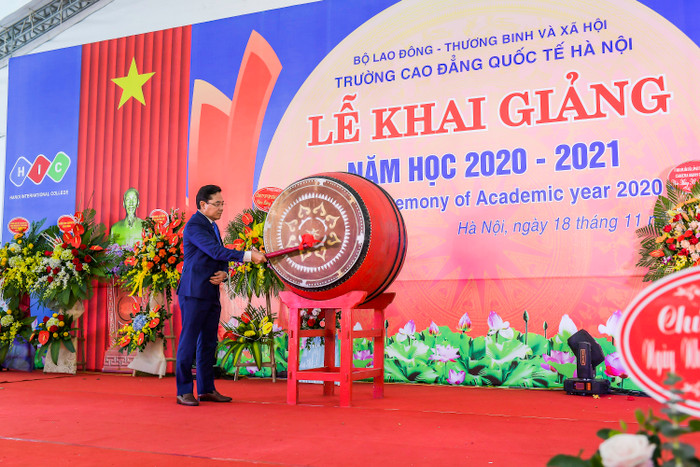 Ngày 18/11, trường cao đẳng Quốc tế Hà Nội long trọng tổ chức lễ khai giảng năm học 2020-2021