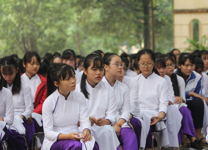 Bộ Giáo dục và Đào tạo phải xác định sứ mệnh của các trường cao đẳng sư phạm, đó chính là đào tạo, bồi dưỡng và liên kết đào tạo để đội ngũ giáo viên mầm non đạt trình độ cao đẳng, giáo viên tiểu học, trung học cơ sở đạt trình độ đại học. (ảnh minh họa: Thùy Linh) Bộ Giáo dục và Đào tạo phải xác định sứ mệnh của các trường cao đẳng sư phạm, đó chính là đào tạo, bồi dưỡng và liên kết đào tạo để đội ngũ giáo viên mầm non đạt trình độ cao đẳng, giáo viên tiểu học, trung học cơ sở đạt trình độ đại học. (ảnh minh họa: Thùy Linh)