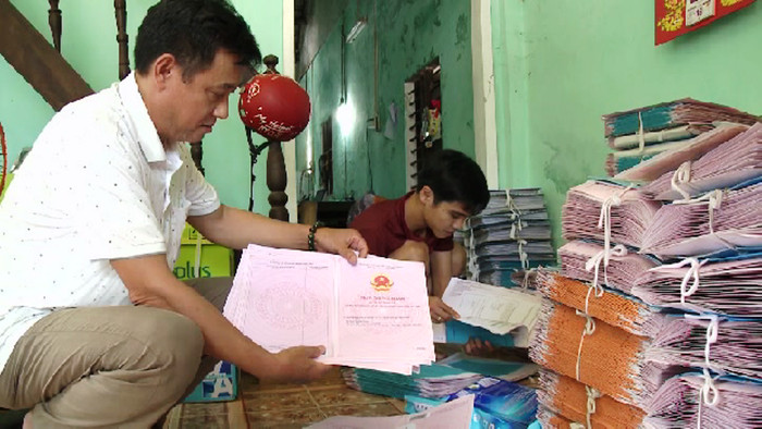 Hàng chục ngàn dữ liệu, sổ đỏ bị kẻ trộm lấy mất gây nhiều lo ngại. Ảnh: QV Hàng chục ngàn dữ liệu, sổ đỏ bị kẻ trộm lấy mất gây nhiều lo ngại. Ảnh: QV