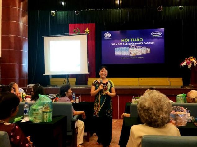 BS Phạm Thị Thúy Hòa – Viện trưởng Viện dinh dưỡng ứng dụng, Viện Dinh dưỡng Việt Nam đã chia sẻ thông tin “Dinh dưỡng hợp lý cho người cao tuổi”.