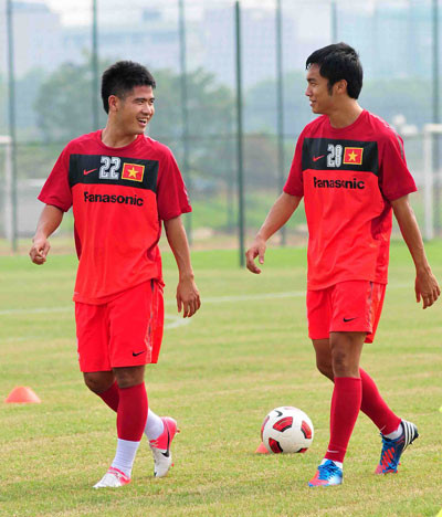 Một số hình ảnh ĐT Việt Nam luyện tập trên sân Mỹ Đình. Một số hình ảnh ĐT Việt Nam luyện tập trên sân Mỹ Đình.