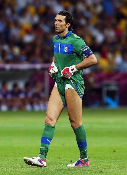 Có lẽ fan hâm mộ phải đỏ mặt với hình ảnh này. Có lẽ fan hâm mộ phải đỏ mặt với hình ảnh này.