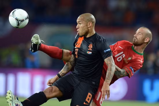 Ái chà, thích chơi xấu với anh hử? Ái chà, thích chơi xấu với anh hử?