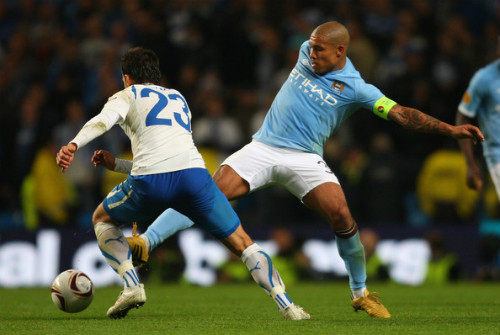 Đứng lại ngay… Đứng lại ngay…