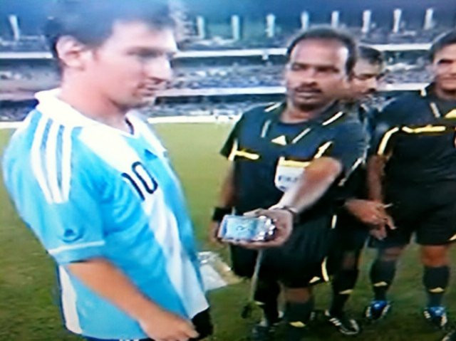 Đại ca cho em xin chữ ký. Đại ca cho em xin chữ ký.