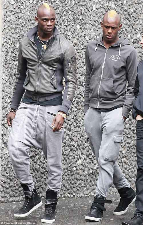 Cùng với đó là tính cách ăn chơi tới bến của “Ngựa chứng”. Cùng với đó là tính cách ăn chơi tới bến của “Ngựa chứng”.