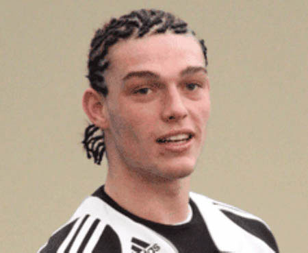 Andy Carroll và kiểu tóc trước đây. Andy Carroll và kiểu tóc trước đây.