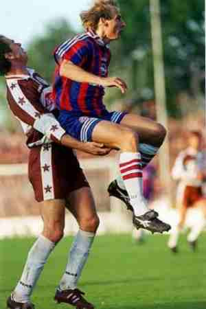 Họ làm gì thế này? Họ làm gì thế này?