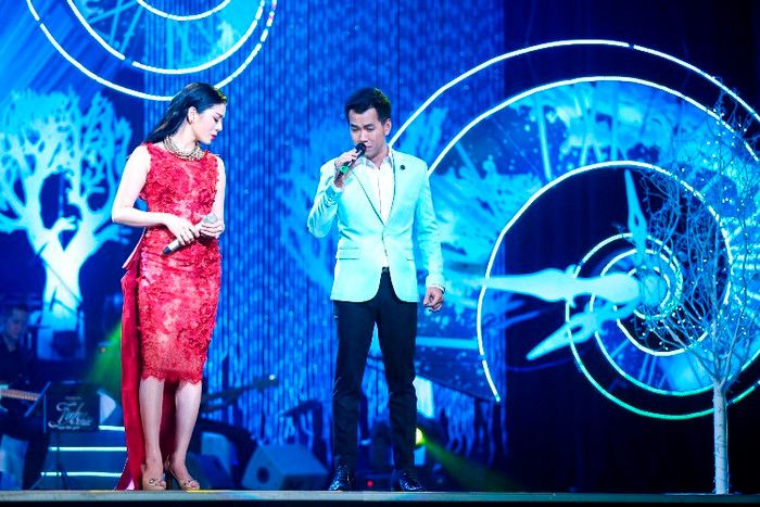 Sự kết hợp tuyệt vời của hai giọng hát Lệ Quyên – Hồ Trung Dũng trong sáng táXin còn gọi tên nhau. Sự kết hợp tuyệt vời của hai giọng hát Lệ Quyên – Hồ Trung Dũng trong sáng táXin còn gọi tên nhau.