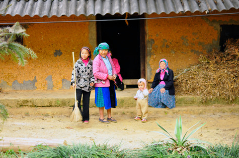 Gia đình "giàu có nhất" ở xóm núi Mã Pì Lèng. (Ảnh Trần Lân) Gia đình "giàu có nhất" ở xóm núi Mã Pì Lèng. (Ảnh Trần Lân)