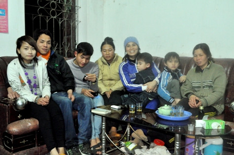 Chị Hiền chia sẻ niềm vui bên cạnh những người thân của mình