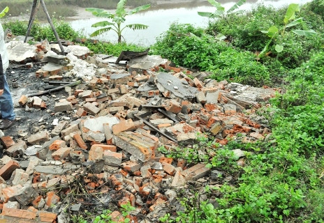 Theo ông Triển: trong vụ án hủy hoại tài sản công dân, khi chính quyền gây ra sai phạm thì chính quyền phải trích từ ngân sách để thực hiện nghĩa vụ bồi thường... Theo ông Triển: trong vụ án hủy hoại tài sản công dân, khi chính quyền gây ra sai phạm thì chính quyền phải trích từ ngân sách để thực hiện nghĩa vụ bồi thường...