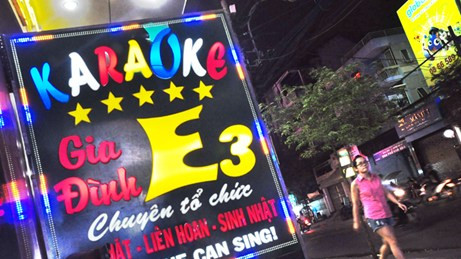 Sắp tới, các điểm kinh doanh karaoke sẽ được tập trung thành khu vực riêng - Ảnh: THUẬN THẮNG Sắp tới, các điểm kinh doanh karaoke sẽ được tập trung thành khu vực riêng - Ảnh: THUẬN THẮNG
