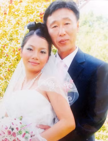 Ảnh cưới của vợ chồng Trinh hơn 4 năm trước.