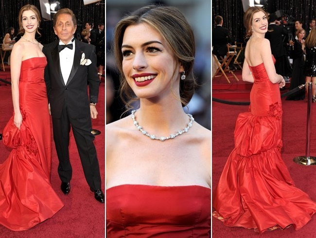 Anne được đồn là thu bộn tiền từ lễ trao giải Oscar. Anne được đồn là thu bộn tiền từ lễ trao giải Oscar.