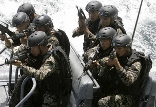 Đây là hình ảnh trong cuộc tập trận Mỹ - Philippines ở Biển Đông hồi năm ngoái