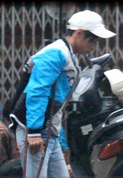 Quân là một thanh niên cũng hành nghề ăn xin và thường có mặt ở tụ điểm 188 Trần Phú - Ngô Quyền - Hải Phòng.