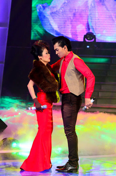 Khương Ngọc - Mỹ Lệ có màn ra mắt ấn tượng và hòa quyện nhất của đêm thi mở màn. Khương Ngọc - Mỹ Lệ có màn ra mắt ấn tượng và hòa quyện nhất của đêm thi mở màn.