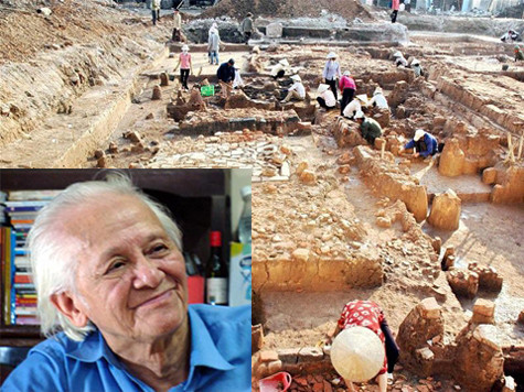 Nhà nghiên cứu văn hóa Giang Quân ủng hộ việc xây cầu qua Đàn Xã Tắc. Nhà nghiên cứu văn hóa Giang Quân ủng hộ việc xây cầu qua Đàn Xã Tắc.