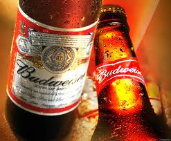 Khi vào thị trường Việt Nam, AB InBev sẽ sử dụng sản phẩm chủ yếu là Budweiser ít nhất trong vòng 18 tháng đầu tiên - theo nhận định của các chuyên gia. Khi vào thị trường Việt Nam, AB InBev sẽ sử dụng sản phẩm chủ yếu là Budweiser ít nhất trong vòng 18 tháng đầu tiên - theo nhận định của các chuyên gia.