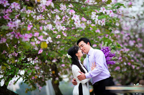 Tour Tây Bắc ngắm hoa ban đang trở thành tour hot của giới trẻ đầu xuân năm mới. (Ảnh minh họa)