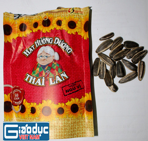 Hướng dương Nga bị làm nhái giống y như thật. (Ảnh: Hà Nhi)