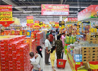 Từ 7 đến 27/01/2013, BigC riển khai các chương trình khuyến mãi hoành tráng với hơn 1.200 mặt hàng có mức giảm giá từ 5-45% kèm nhiều quà tặng.