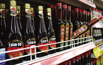 Masan từng tuyên bố sẽ tặng 1 tỷ đồng cho ai tìm thấy 3-MCPD trong nước tương của họ nhưng một nguồn tin khác lại cho biết: Chinsu bị phạt vì chứa chất 3-MCPD quá ngưỡng cho phép. Masan từng tuyên bố sẽ tặng 1 tỷ đồng cho ai tìm thấy 3-MCPD trong nước tương của họ nhưng một nguồn tin khác lại cho biết: Chinsu bị phạt vì chứa chất 3-MCPD quá ngưỡng cho phép.