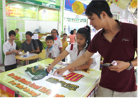 Mua hàng tại BigC dịp này, khách hàng có cơ hội tham gia chương trình xổ số trúng thưởng, giải đặc biệt là chiếc Honda Lead thế hệ mới. Mua hàng tại BigC dịp này, khách hàng có cơ hội tham gia chương trình xổ số trúng thưởng, giải đặc biệt là chiếc Honda Lead thế hệ mới.